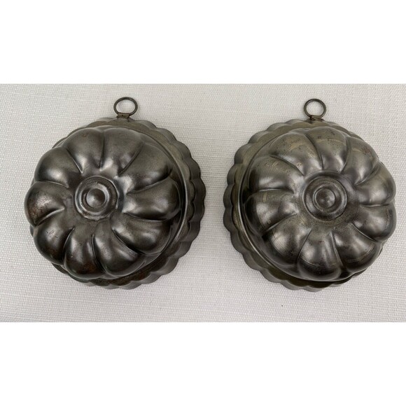 Metal Candle Pudding Jello Mold Pan W/Hanger Wall Decor Park Design Lot Of 2 Vtg - Picture 1 of 9